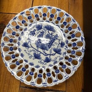 Old blue and white Chinese Porcelain Centerpiece Plate, grapes, cut-outs, footed